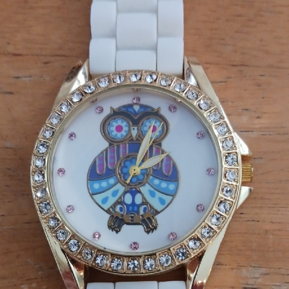 Gold and White Owl Design Women's Watch